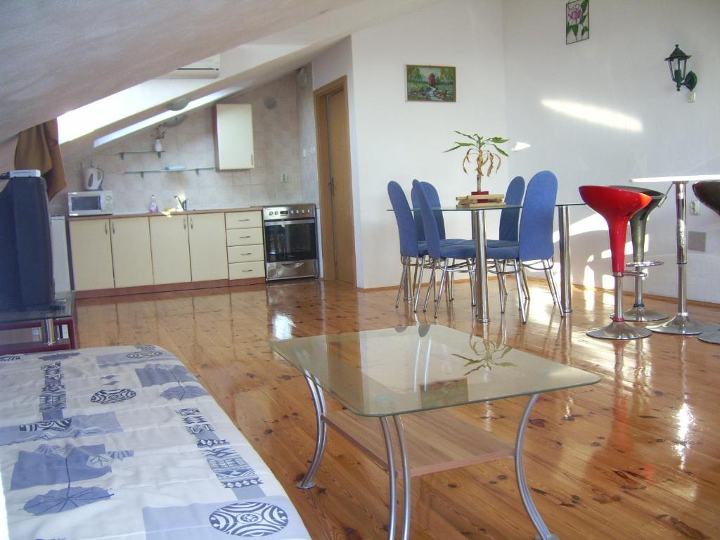 Apartments Villa More Makarska Rum bild