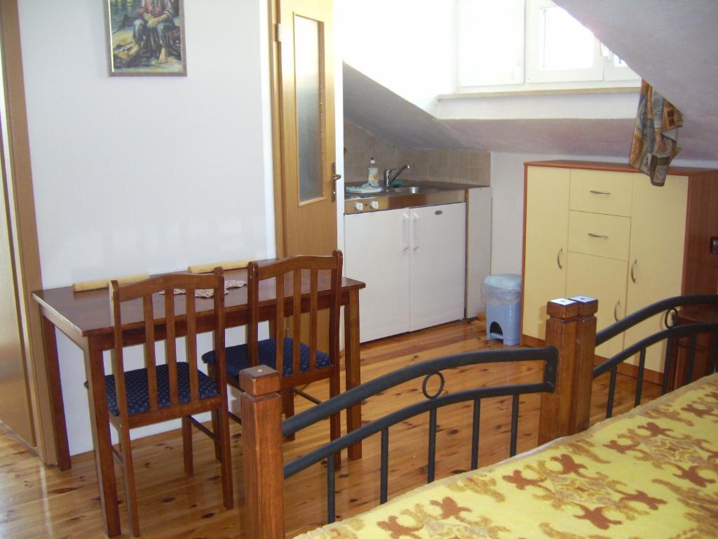 Apartments Villa More Makarska Rum bild